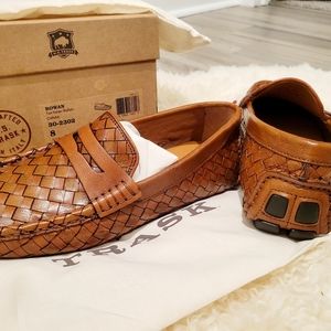 Brand New Men's TRASK Italian brand woven shoe -- Size: 8. Dust bags and box inc